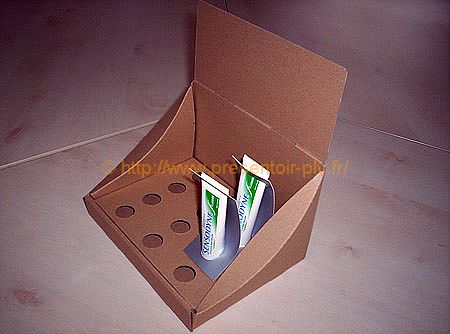 presentoir-produits-pharmaceutiques-beaute-44.jpg