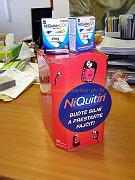presentoir-produits-pharmaceutiques-beaute-29